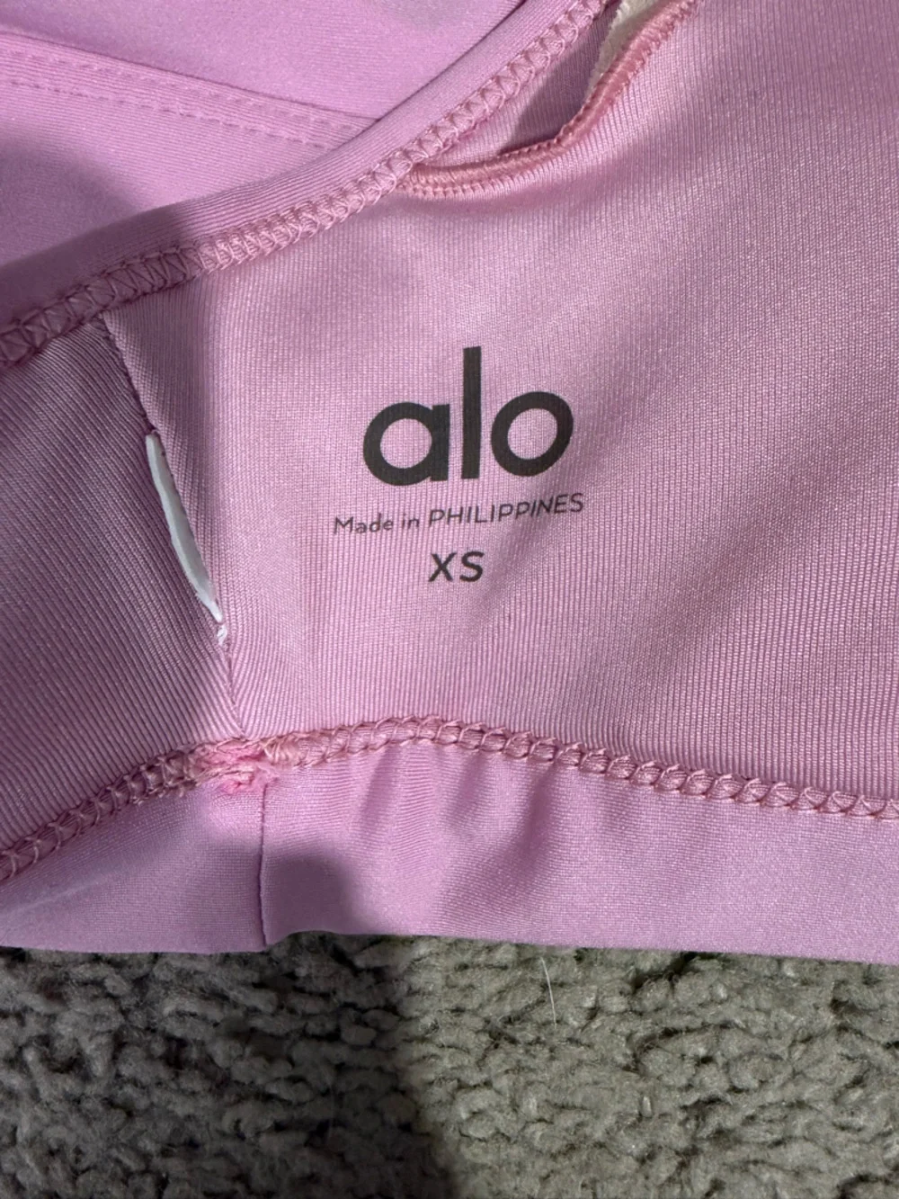 Alo Yoga Airlift Intrigue Bra - Picture 3 of 3